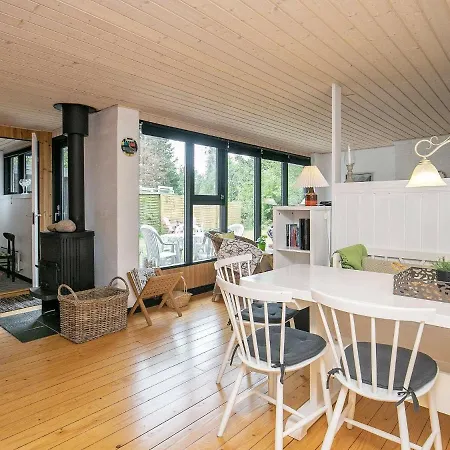 Alluring Holiday In With Terrace בית נופש הלס