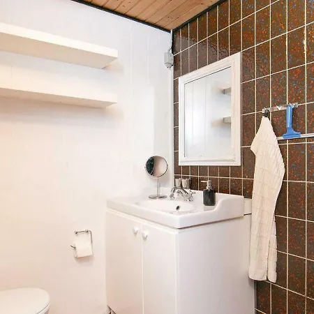 Alluring Holiday In With Terrace בית נופש הלס
